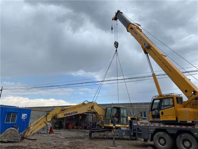 武汉市25吨吊车的工作半径是多少？