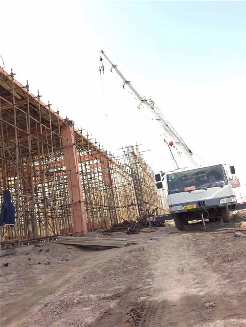 武汉市25 吨、50 吨吊车怎么选？多大重量 / 半径适合对应车型？