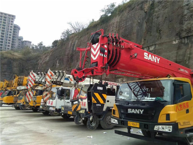 武汉市吊车出租按什么计费？台班费、单次费、里程费怎么算？